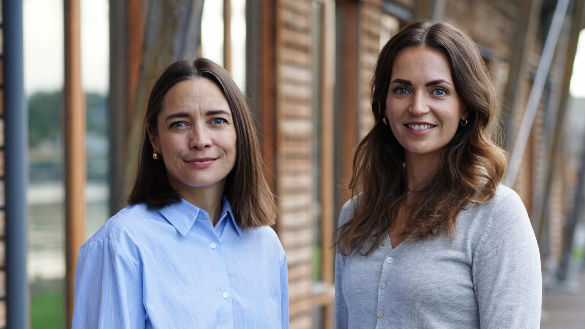 Anniken Vorpene og Julie Håndlykken Ström blir nye ansatte i salg- og markedavdelingen til AAPW