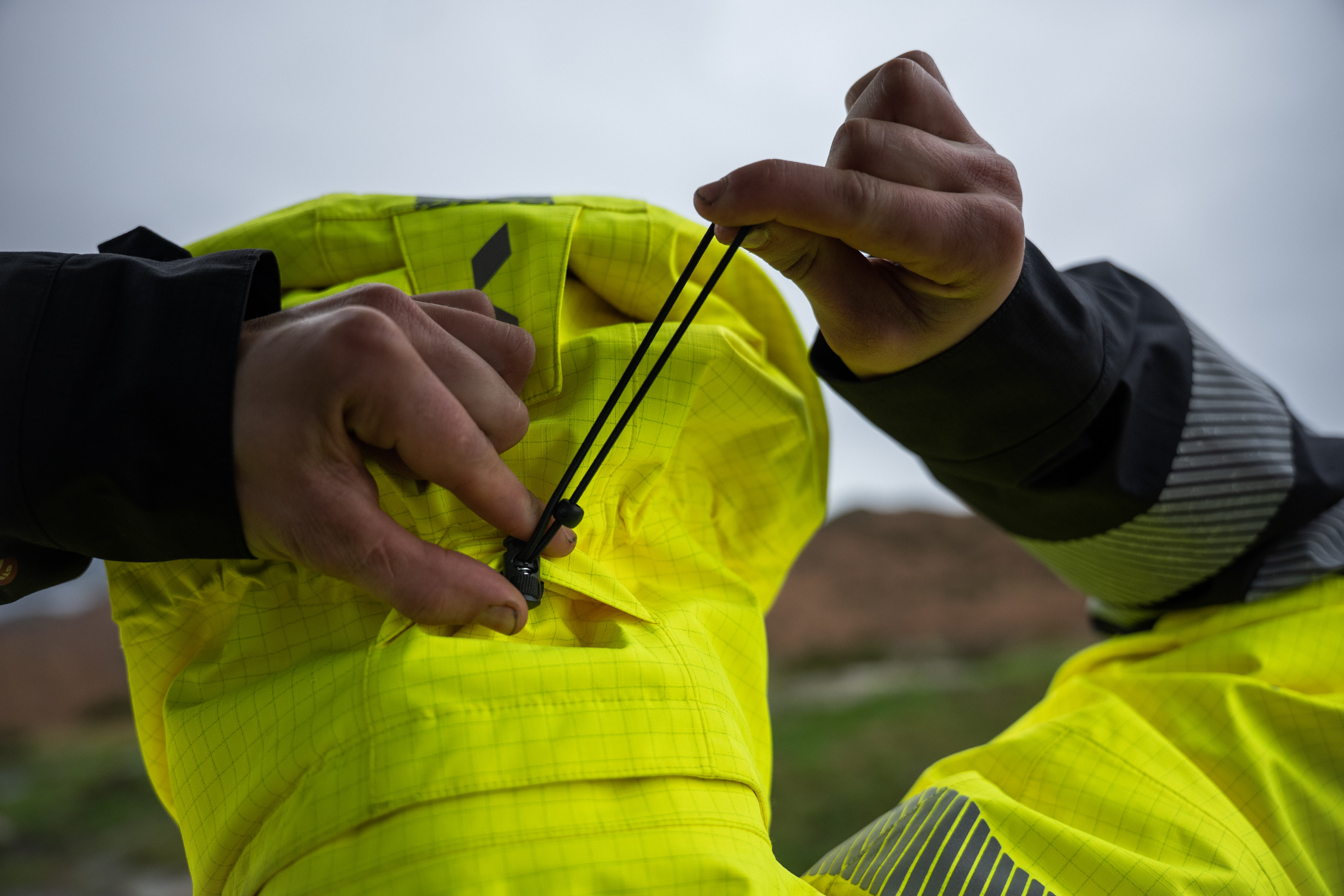 Multi Shield skalljakke fra Strakofa har justerbar hette med flere tilpasningsmuligheter